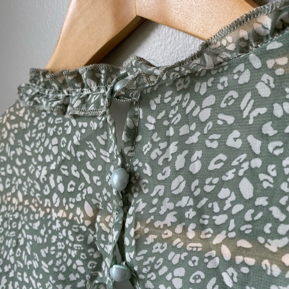 Billow Sleeve Boho Ruffle Dress - Picture 7 of 10